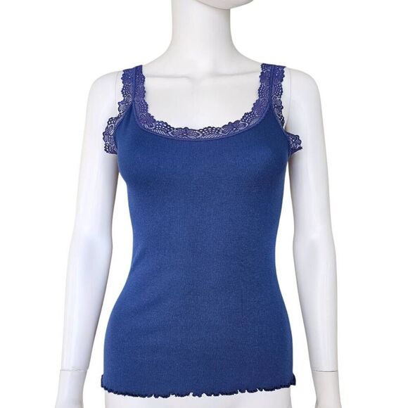 y2k fitted lace cami top - Picture 2 of 5